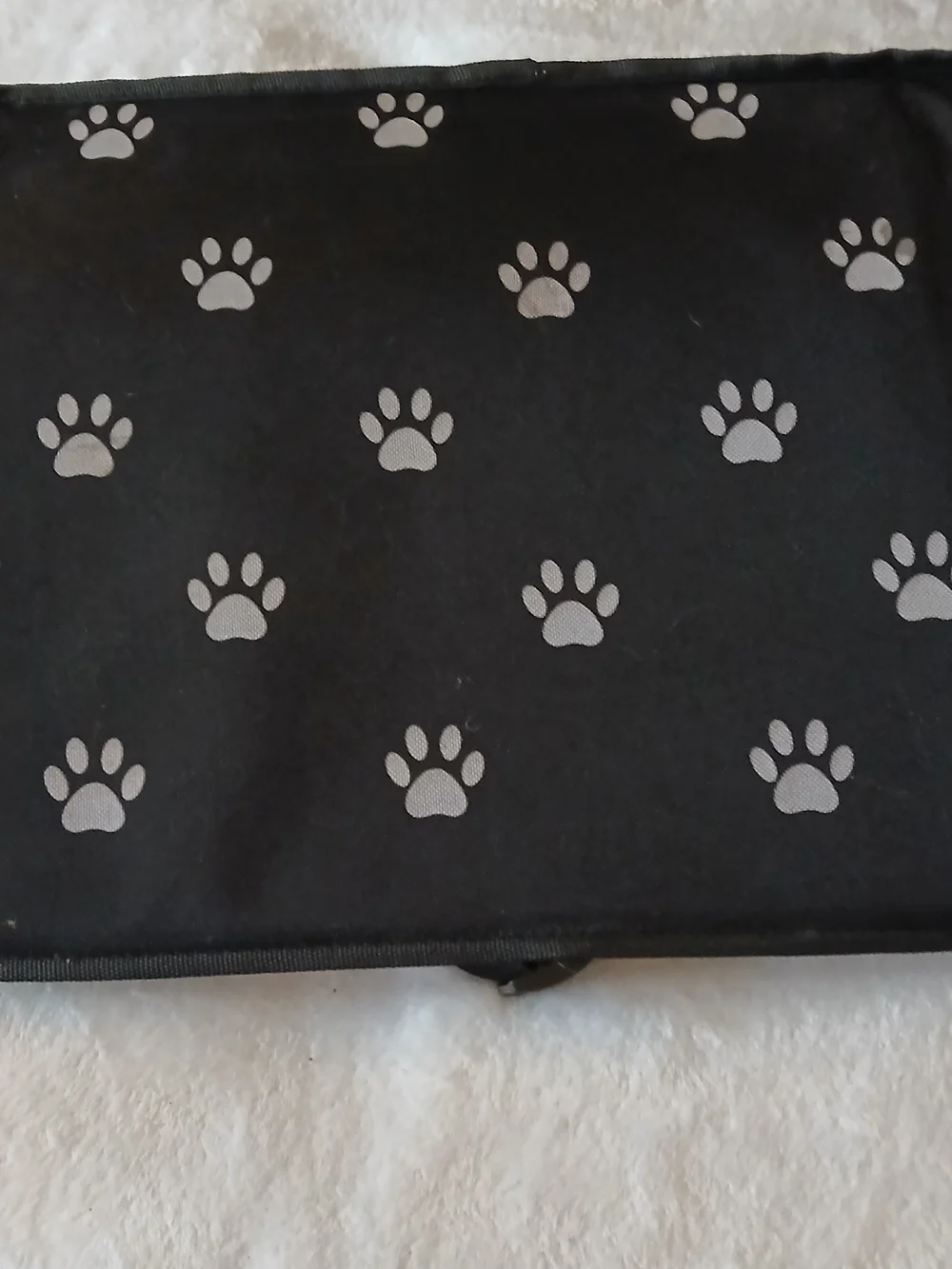 Paw-Print VEHICLE Travel Pet Carrier Safety Bag + 2 Seat Belt Straps